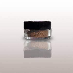 Pruun mineraalne pulber lauvärv musta kaanega potsikus.